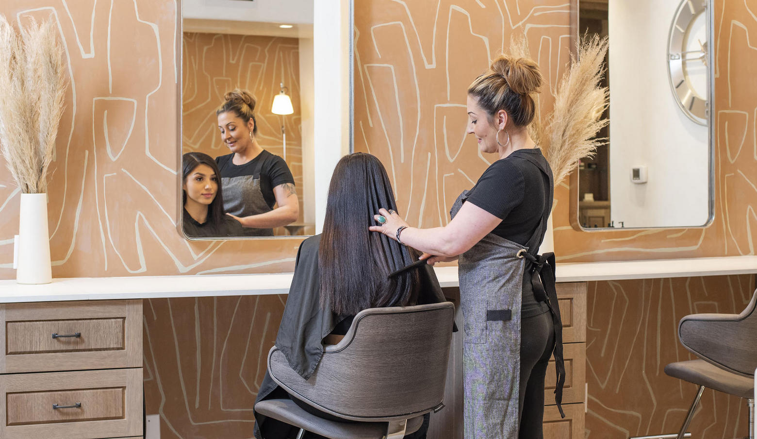 Women at Salon at Loretto
